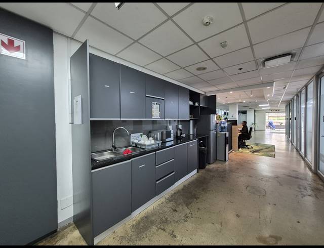 80M² OFFICE TO LET IN ROSEBANK